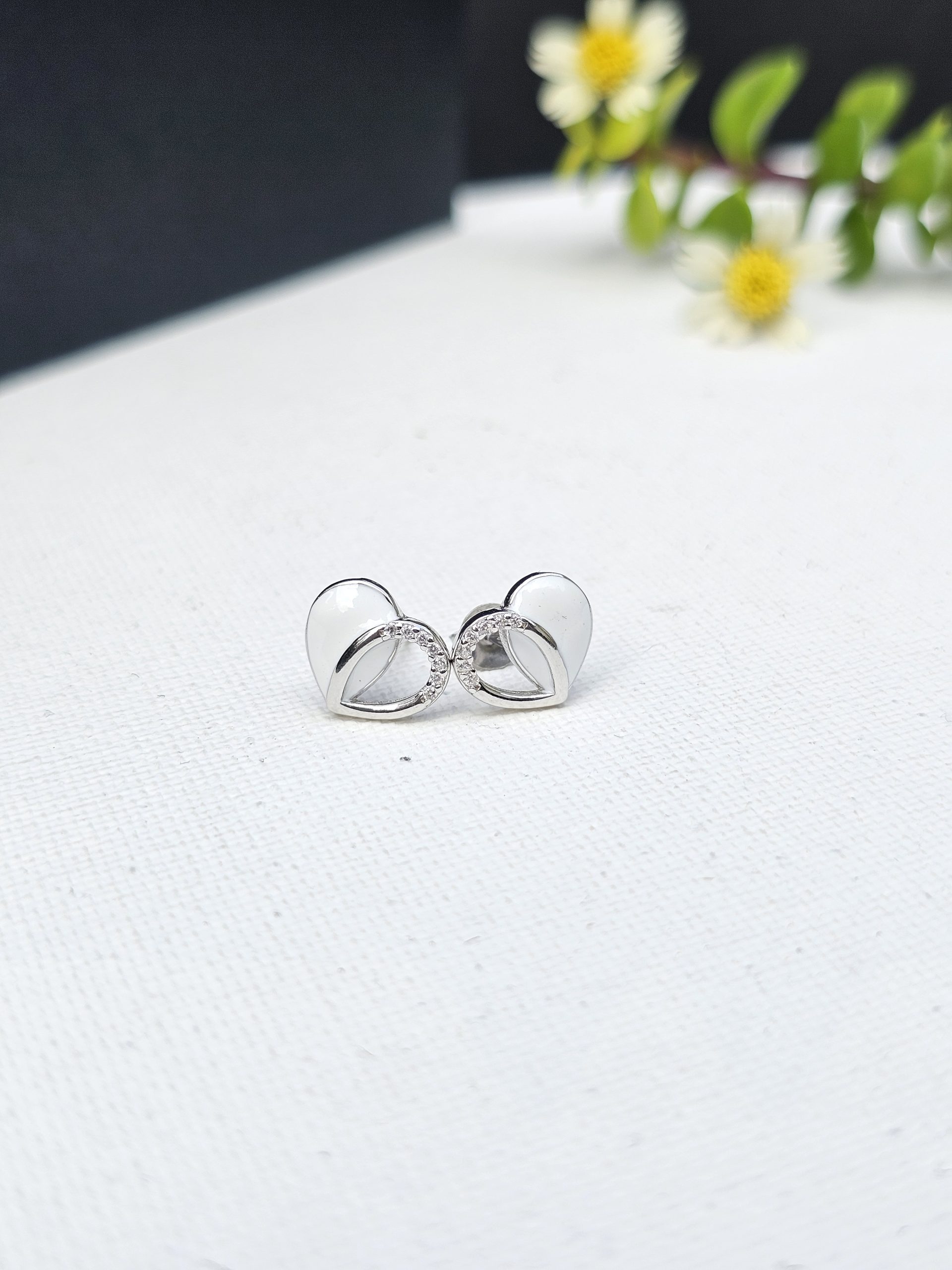 Pure Leaflet Studs 🍃✨