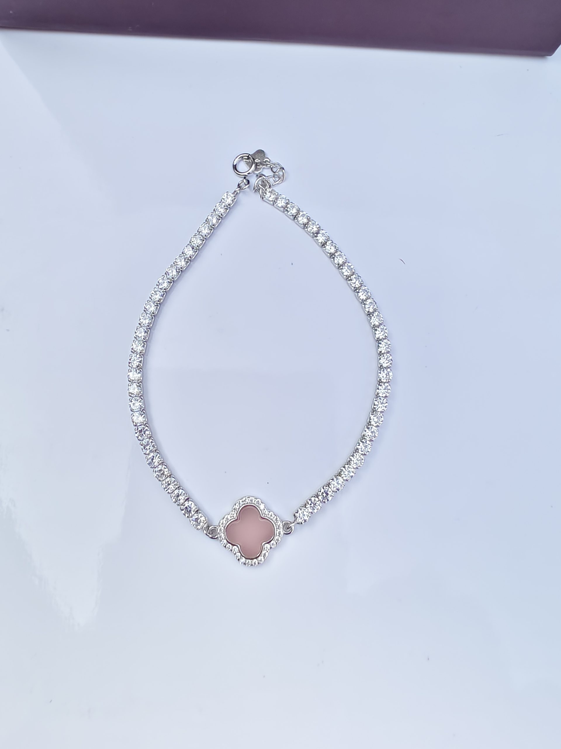 Rosé Clover Spark Bracelet 💖✨